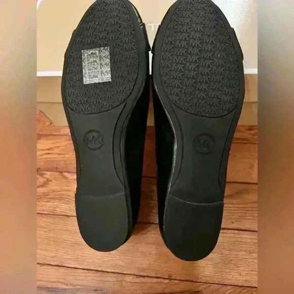 Michael Kors Brand new with box Jilly Ballet size 6 - Picture 8 of 14